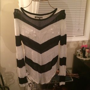 Jennifer Lopez black and white chevron sweater